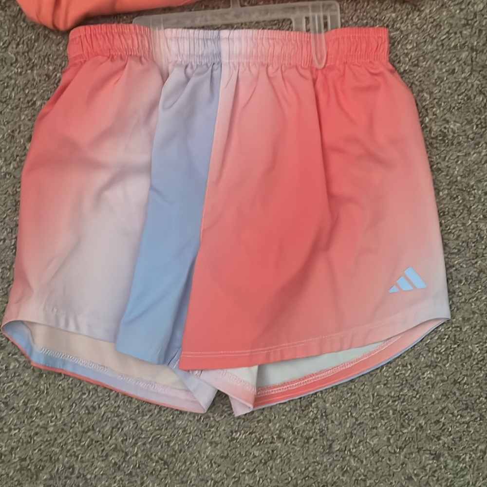 Adidas girls shorts and t shirt matching set - Picture 2 of 4